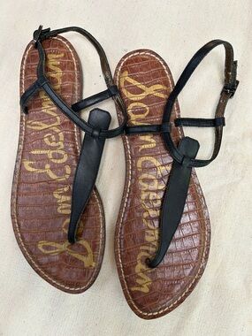 Sam Edelman “Gigi” Soft Black Leather T-Strap w/Croc Embossed Footbed. Flats. 9M